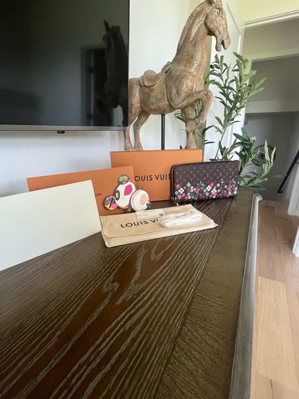 Louis Vuitton TM X LV Flowers Zippy Wallet - Picture 3 of 12